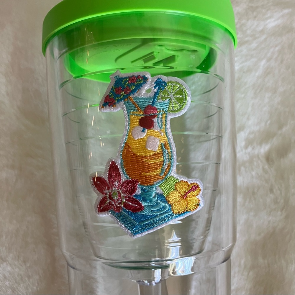 Tervis Wine Glass Tumbler - Picture 2 of 7